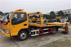 长哨营哪里有拖车服务